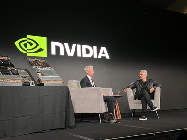 15년만에 한국 찾은 젠슨 황 "韓 국민들 기뻐할 발표 있다"