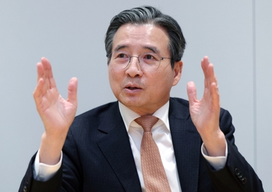 김용범  "첨단산업 금산분리 완화, 특별법 방식으로 풀 것"