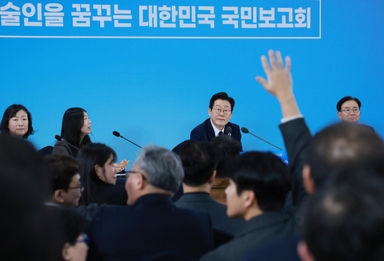 李대통령 "실패 용인하는 R&D 환경 조성"···국가과학자 100명 뽑는다