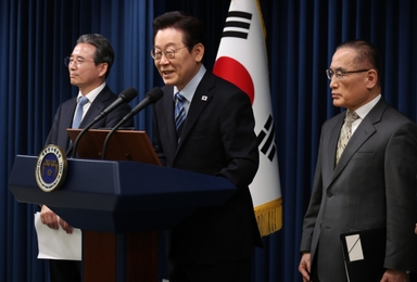 코스피 2% 급락 중에 조선·방산 강세···"韓美 핵잠 건조 추진 합의"[줍줍 리포트]