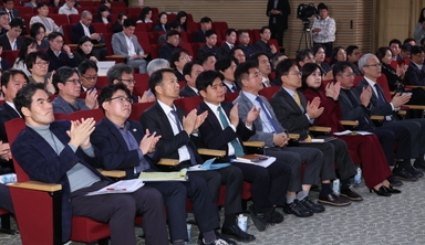 약달러에도 원화 가치만 고전···풀리지 않는 수급 문제 [김혜란의 FX]