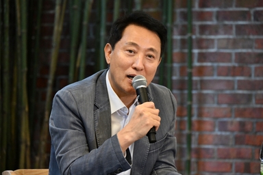 오세훈 “주택 크게 늘리면 오히려 공급 늦어져···역기능 없게 국토부와 논의 중”