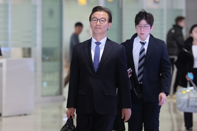 '통일교 금품 의혹' 전재수 해수부 장관 사의···"이재명 정부 흔들려선 안 돼"