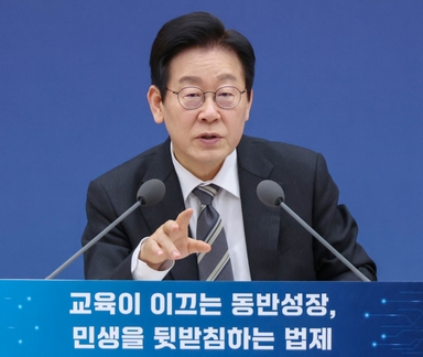 "정부가 사기 당해"···李 대통령 질책에 하루 사이 26% 급락한 '이 회사' [이런국장 저런주식]