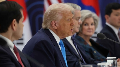 트럼프  한미정상회담서 "우리는 모두 친구" 친근 화법