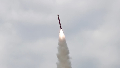 북한, 트럼프 방한 날 순항미사일 발사 공개…"핵무력 실용화"