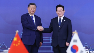 한중 정상, 95분 회담…"한반도 평화 지속 노력"