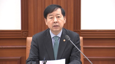 구윤철 "석유화학 연말까지가 골든타임"…철강 '고부가' 집중