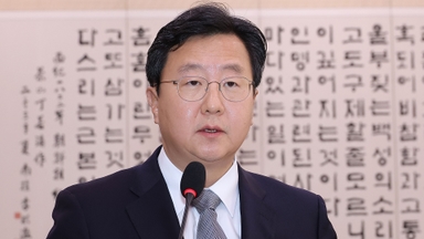 [속보] 정진우 서울중앙지검장 "대검의 지휘권 존중"