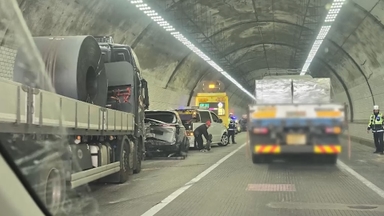 천안논산 고속도로 차령터널서 다중추돌…9명 다쳐