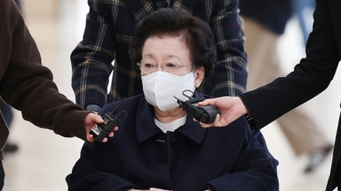 이배용 2차 조사…"통일교인 2천명 국힘 입당"