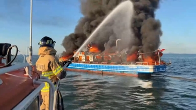 보령 대천항 인근 해상에서 낚시어선 화재…21명 전원 구조