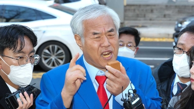 [현장연결] '서부지법 난동 배후 의혹' 전광훈 경찰 출석