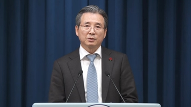 [현장연결] 이 대통령, 손정의 회장 접견…정책실장, 브리핑