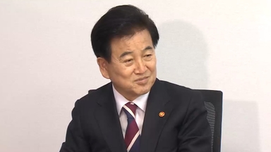 [속보] 정동영 "윤영호, 야인 시절 한 번 만나…그 뒤 연락 없어"