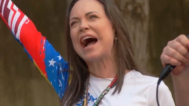 '노벨평화상' 마차도 목숨 건 '탈출'…직접 수상은 불발