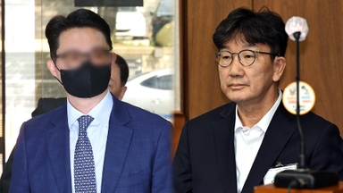 윤영호, 권성동 재판 출석…증언 거부 없이 신문