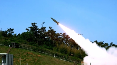 '북한 장사정포 킬러' 전술지대지유도무기 전력화 완료