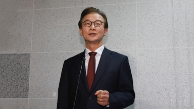 [속보] 경찰, '통일교 금품 의혹' 전재수 내일 소환 통보