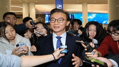 경찰, '통일교 연루' 전재수 등 3명 피의자 입건