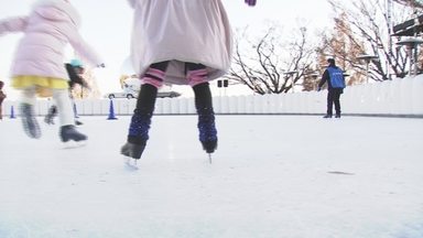 호텔에서 즐기는 겨울스포츠...돌아온 아이스링크