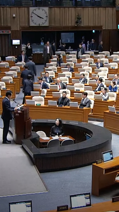“반말하지 마” “한주먹거리”… 여야, 본회의서 고성·충돌