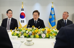 李대통령, 이재용 등 그룹 총수와 주말 회동…관세협상 후속 논의