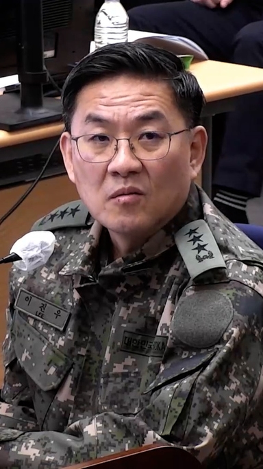 "계엄 한달 전, 尹 만취해 '난 꼭 배신당한다'며 한동훈 언급"