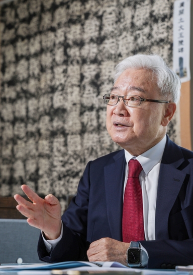 [에디터의 Q] “고환율 해결하려면 내외 금리차 줄이고 경제 체질 강화해야”