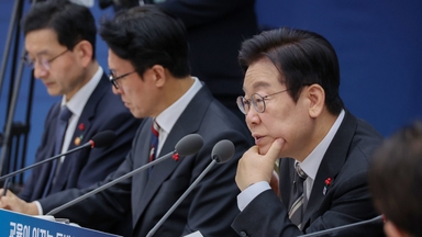 [유석재의 돌발史전 2.0] 李, 왜 느닷없이 환단고기를 언급했을까?