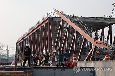 광주대표도서관 사고, 시공 불량 추정…"접합부 급격히 끊어져"(종합)
