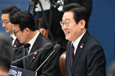 이 대통령 “무슨 팡, 처벌 두렵지 않은 것”…생중계에서 쿠팡 직격 [영상]