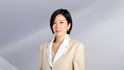 배우 전혜진 1인극으로 10년 만에 무대 복귀