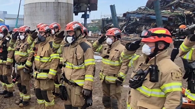 "구해드리지 못해 죄송합니다"...마음이 담긴 거수경례 [앵커리포트]