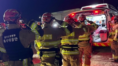 밤사이 매몰자 1명 추가 수습...남은 1명 수색 총력