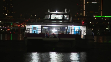 강바닥에 걸린 한강버스...또 일부 구간 운항 중단