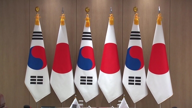 한일관계 무난한 출발?...중일 충돌에 긴장감