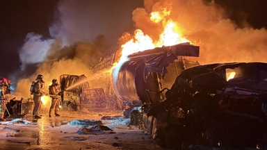 고속도로서 유조차 등 13대 '쾅쾅'...6명 사상