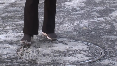 출근길 곳곳 '혼란'...얼어붙은 눈길에 '종종걸음'