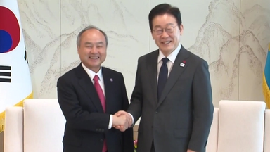 이 대통령, 손정의 만나 "AI, 상하수도처럼"...반도체 설계 고급 인력 키운다