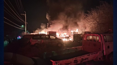 경북 성주군 공터에서 불...수출용 중고차 12대 불타