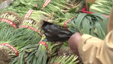 고환율에 들썩이는 물가...먹거리·기름값 급등