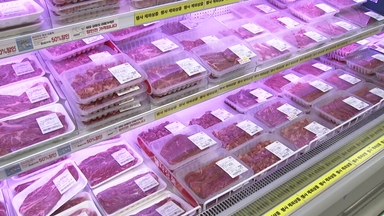 고환율에 물가 들썩...밥상 먹거리·기름값 '비상'