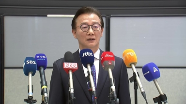 '통일교 금품 수수 의혹' 전재수 해수부 장관 사의..."사실무근"