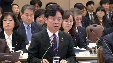 김영훈 노동장관 "실노동시간 단축 계획 연내 마련"