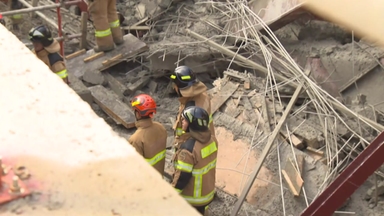 철근·콘크리트 뒤엉켜...수색·구조작업 난항