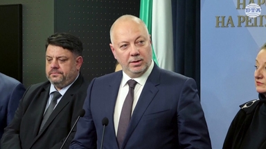 불가리아 대규모 반정부 시위 확산...총리 사임 발표