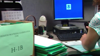 이번엔 19개 주 정부 가세...비자 수수료 100배 인상에 줄소송