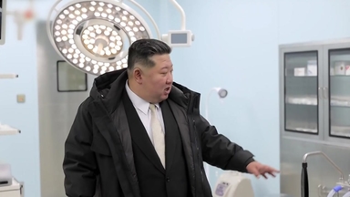 김정은, 지방 병원 준공식 참석...당대회 앞두고 성과 압박