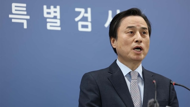 내란 특검 "윤, 권력 독점하려 계엄...김건희 개입 증거 없어"